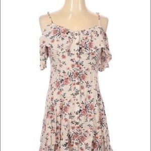❌SOLD❌ AEO FLORAL COLD SHOULDER DRESS